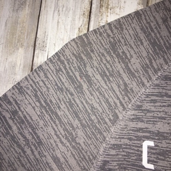 NWT NFL Cleveland Browns Grey Tee - Picture 3 of 5